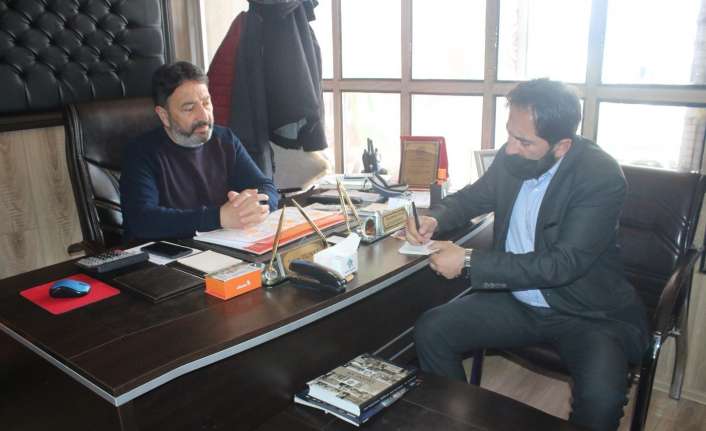 Erzincan’da tam kapanma kısıtlaması sürecinde sebze ve meyve toptancı halindeki