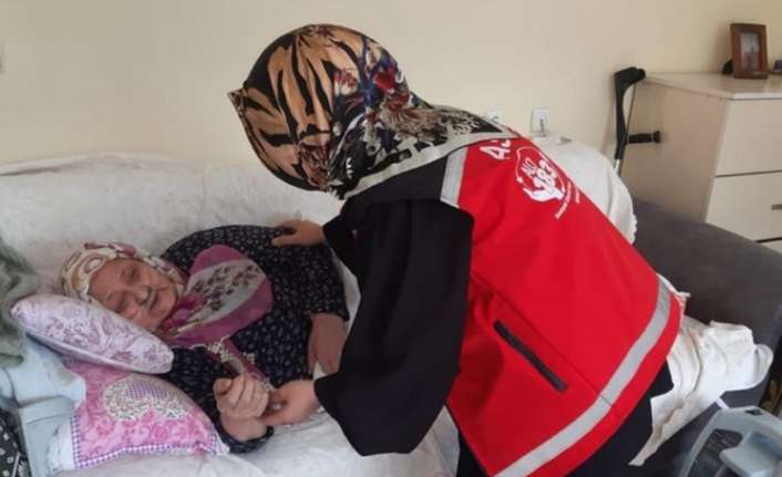 Aile ve Sosyal Hizmetler Bakanı Mahinur Özdemir Göktaş, bakıma ihtiyacı