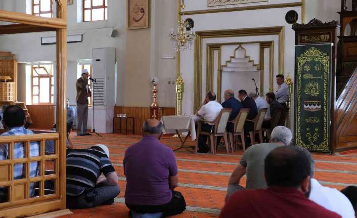 Erzincan’da, 8 ilin imamlarının katılımıyla “Ezanı Güzel Okuma Bölge Yarışması”