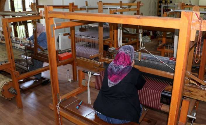 Erzincan’ın Kemaliye ilçesinde Geleneksel Kemaliye Gazenne Dokuması Yaşatma ve Koruma