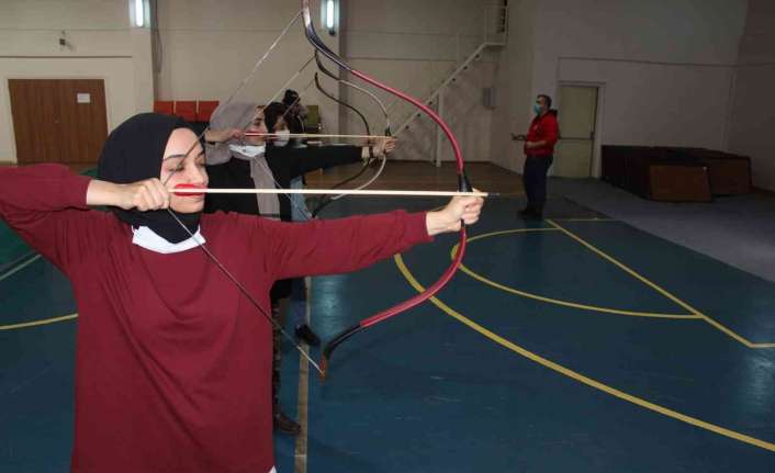 Erzincan’da geleneksel Türk sporlarını yaşatmak ve tarih bilincini artırmak amaçlı