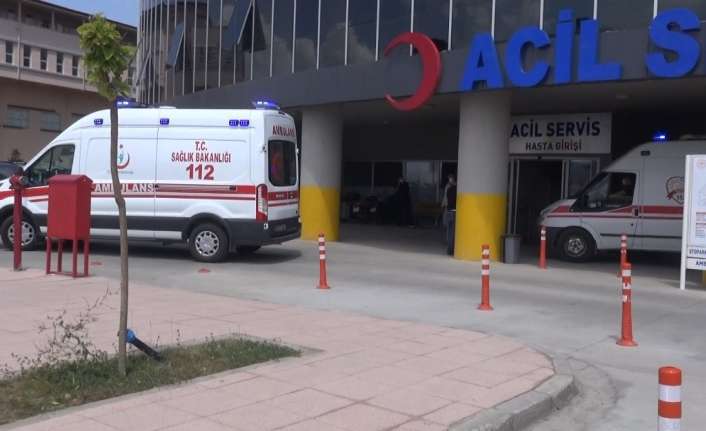 Erzincan kent merkezinde ‘günaydın’ demek için girdiği pastanede tanımadığı bıçaklı