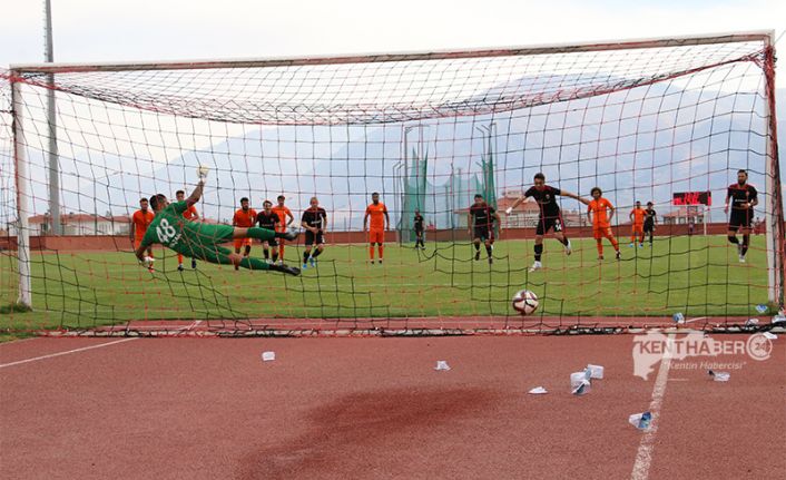 ANAGOLD 24 Erzincan spor sahasında Erzin spor karşısında iyi bir