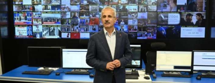 Ulaştırma ve Altyapı Bakanı Abdulkadir Uraloğlu, Antalya Havalimanı'nda yolcu rekoru