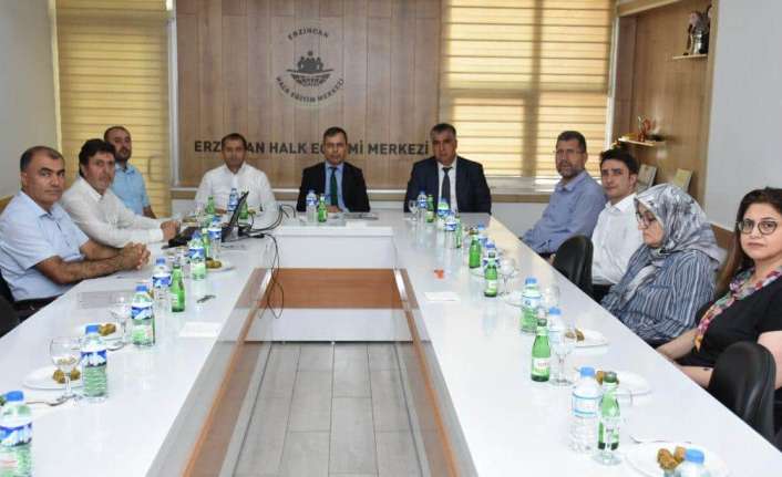 Erzincan İl Milli Eğitim Müdürü Murat Demir başkanlığında, Halk Eğitim