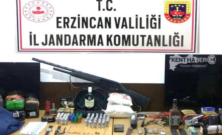 Erzincan’ın Tercan ilçesi ile Tunceli’nin Pülümür ilçesindeki evlerde hırsızlık olayına