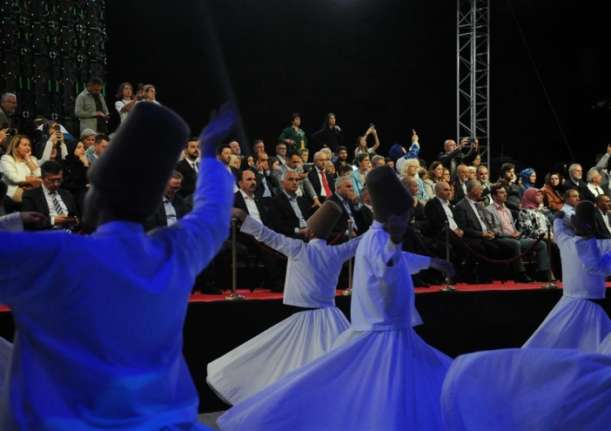 Hz. Mevlana’nın vefatının 750. yılında yaklaşık 750 semazenin katılımıyla Sultanahmet