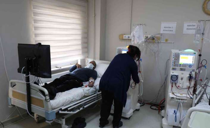 Erzincan’ın Çayırlı ilçesinde bulunan diyaliz merkezi vatandaşları il dışına gitmekten
