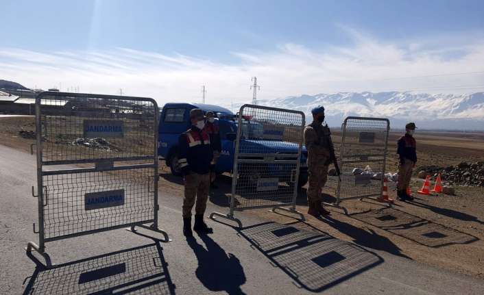 Erzincan’ın İliç ilçesinde Sarıpınar köyü ve İbrahim Çeçen Mahallesi TOKİ