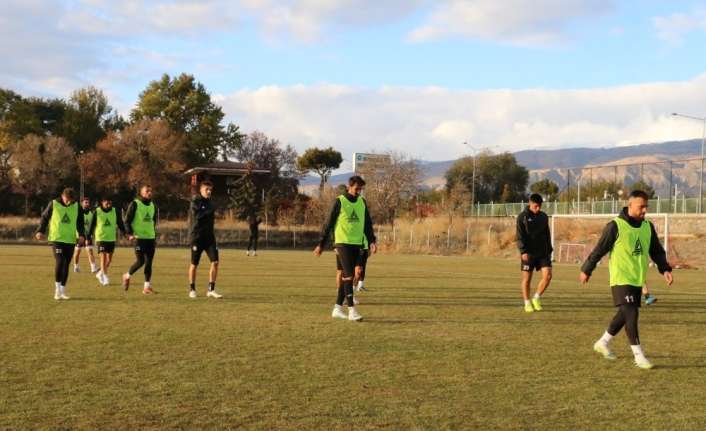 TFF 2. Lig Beyaz gurup 15. Haftası karşılaşmasında kendi evinde