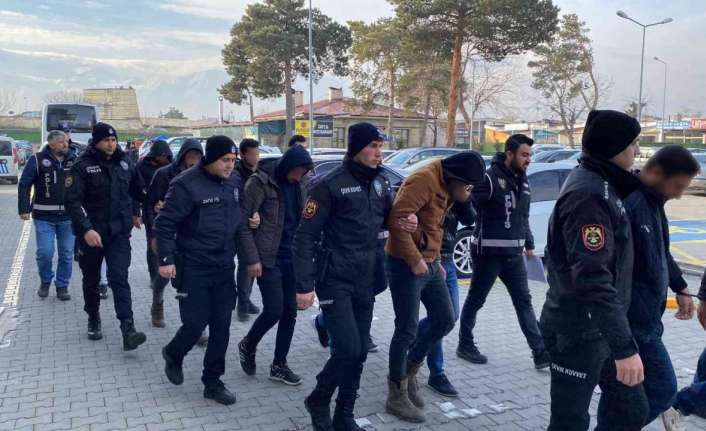 Erzincan’da hafta sonu başkasının yerine SRC sınavına giren ve polisin