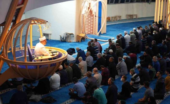 Erzincan’da Terzibaba Camii başta olmak üzere diğer camilerde de Kadir