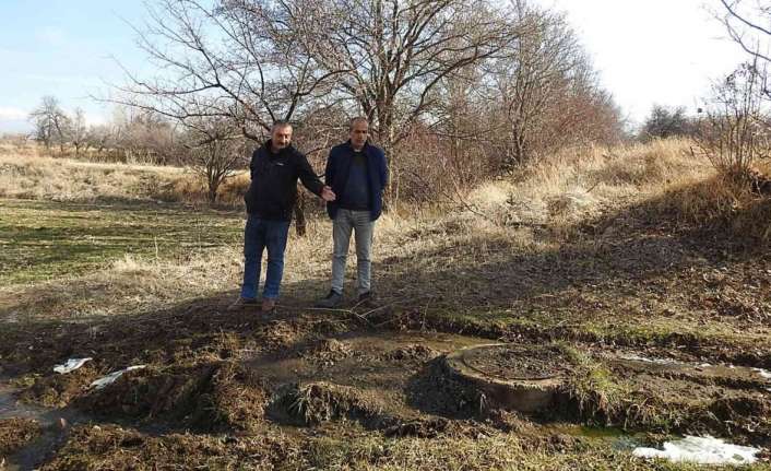 Erzincan il merkezine 24 kilometre mesafede bulunan Günbağı köyünde tıkanan