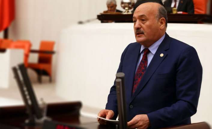 24 Kasım Öğretmenler günü dolayısıyla bir kutlama mesajı yayımlayan AK