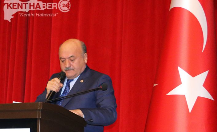 Basın mensupları ile bir araya gelen AK Parti Erzincan Milletvekili