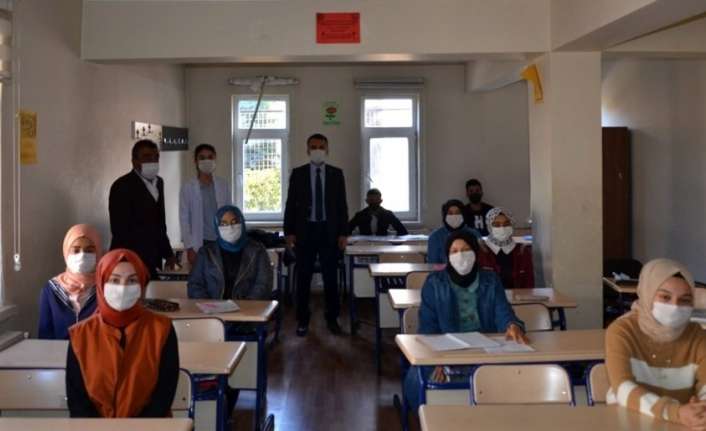 KAYMAKAM ÇELİK, ŞEHİT RECEP GÜNDÜZ ANADOLU İMAM HATİP LİSESİNİ ZİYARET