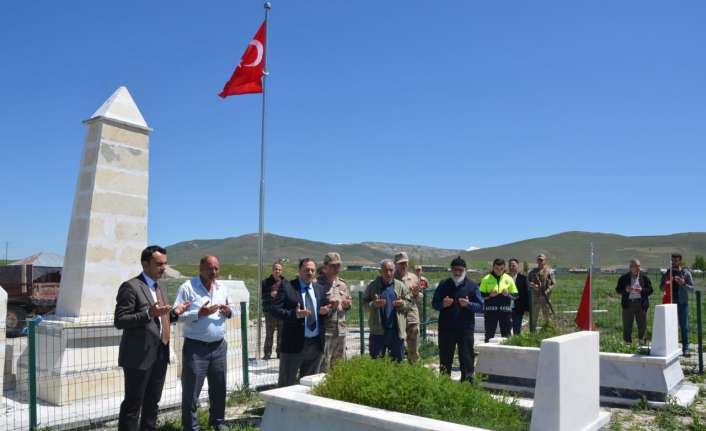 Erzincan’ın Tercan İlçe Kaymakamı Musa Kazım Çelik, Edebük köyünde bulunan