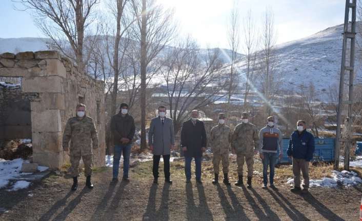 Erzincan’ın Tercan Kaymakamı Musa Kazım Çelik, ilçeye bağlı Üçpınar ve