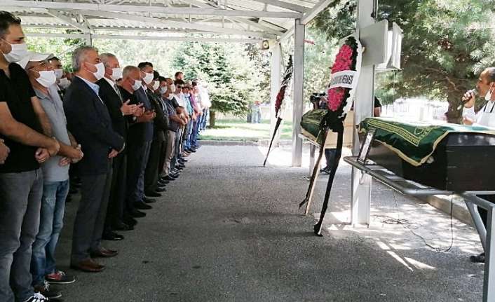 TUNCELİ’DEKİ KAZADA HAYATINI KAYBEDEN BABA OĞUL SON YOLCULUKLARINA UĞURLANDI