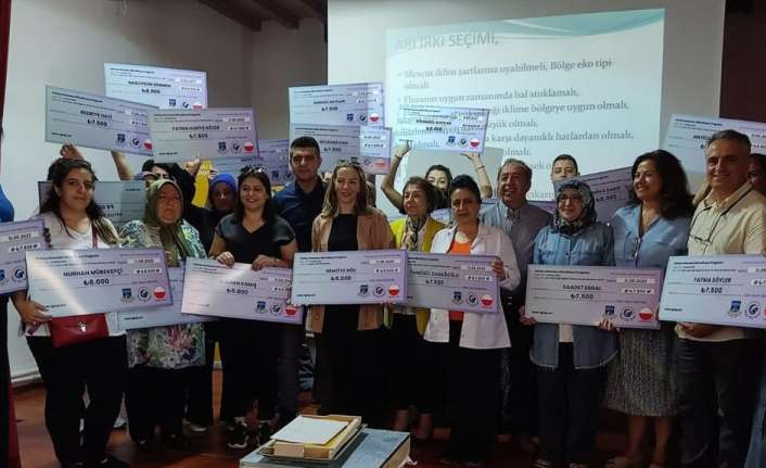 Arı Gibi Çalışan Mikrogirişimci Kadınlar Projesi dahilinde, Erzincan’ın Kemaliye İlçesinde