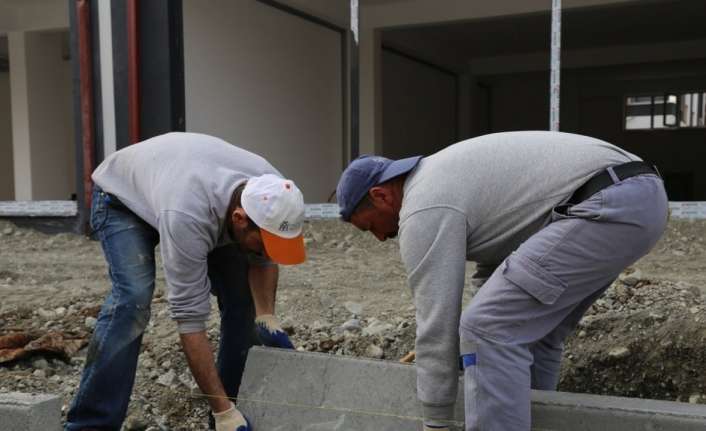 Kızılay Hocabey Kentsel Dönüşüm Projesinin tamamlanmasının ardından peyzaj çalışmaları başlatıldı.