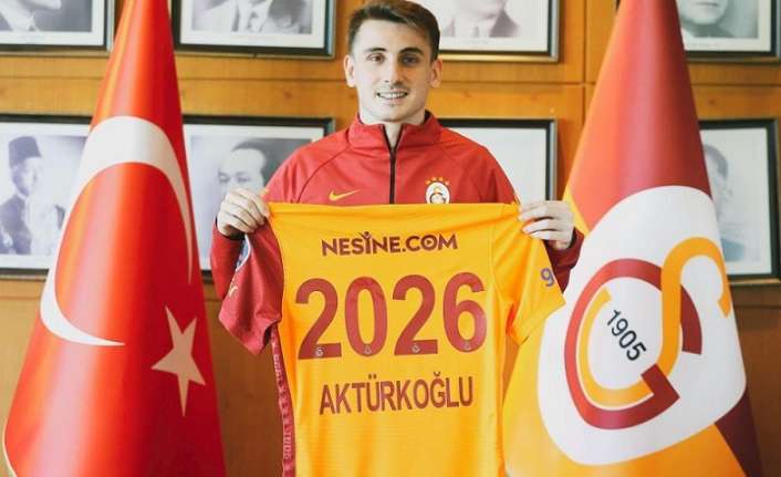 2019-2020 sezonunda 24Erzincanspor'da top koşturan ve 2020-2021 sezonunda Galatasaray’a transfer