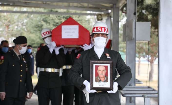 Erzincan’da hayatını kaybeden Kıbrıs Gazisi Haydar Kayıkçı (68), Cumhuriyet Mahallesi