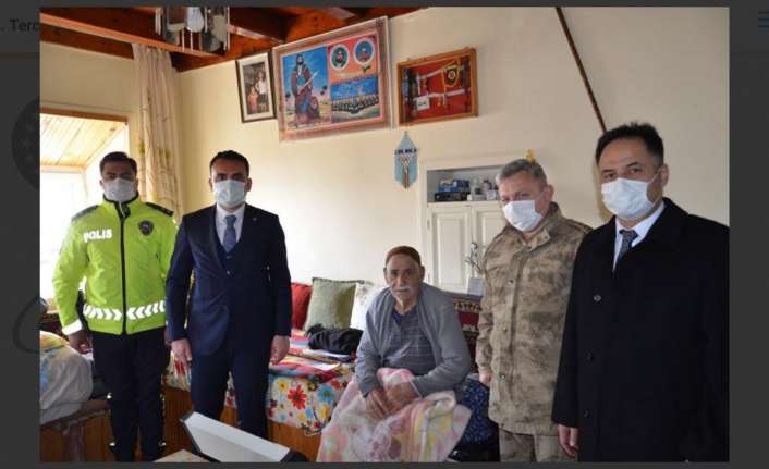 Erzincan’ın Tercan ilçesinde 92 yaşındaki Kore gazisi Zeynel Polat, hayatını