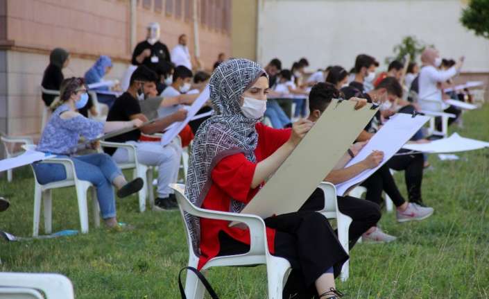 Erzincan’da Güzel Sanatlar Fakültesi 2020-2021 eğitim-öğretim yılı ilk öğrencilerini alabilmek