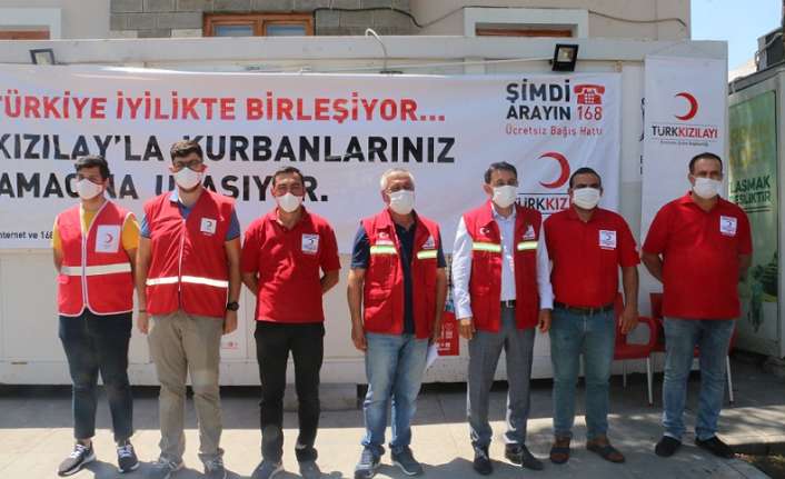 Türk Kızılay’ı Erzincan Şube Başkanı Volkan Burak Mumcu kurban bağış