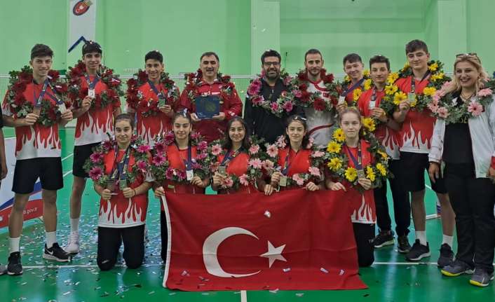 Litvanya' nın Vılnıus şehrinde yapılan Avrupa Badminton şampiyonası Türkiye'yi 