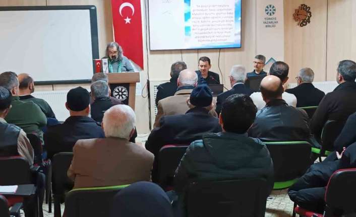 Türkiye Yazarlar Birliği Erzincan Şubesinde İstiklal Marşı ve Mehmet Akif
