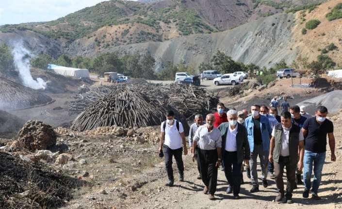 Erzincan’da ateş, duman ve sıcağın altında gün boyu ter döken