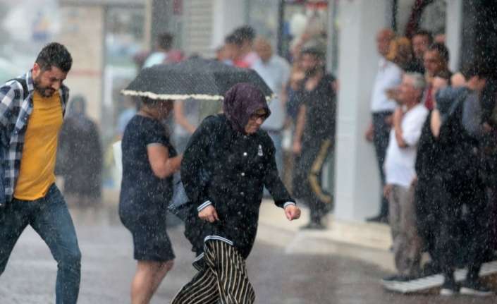 Doğu Anadolu Bölgesindeki 6 il için kuvvetli yağış ve rüzgar
