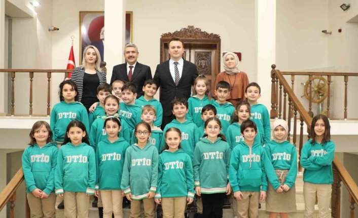 Erzincan Demirkent TOKİ İlkokulu 3/A sınıfı öğrencileri, yaşadıkları olaylardan esinlenerek
