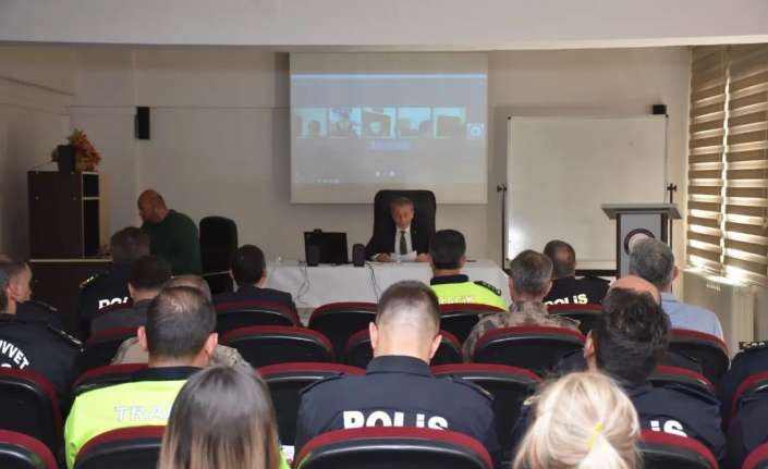 MİTİNG VE FUTBOL MÜSABAKASI DEĞERLENDİRME TOPLANTISI DÜZENLENDİ