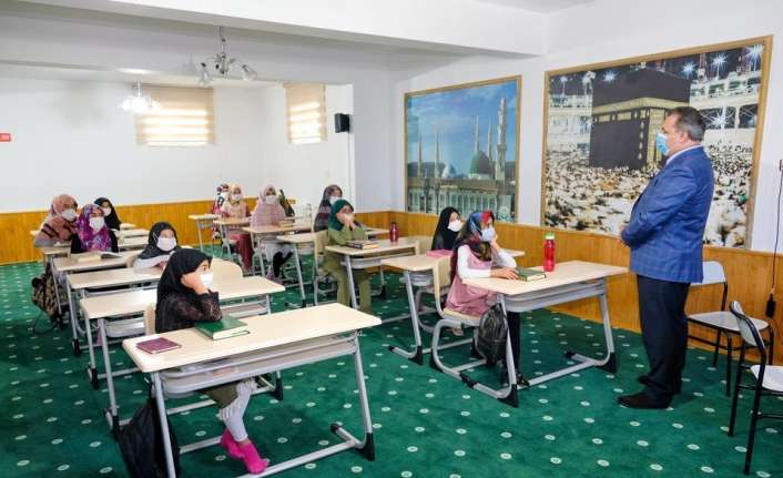 Erzincan İl Müftüsü Burhan Çakır, Ahmet Hamza, Münire Hanım Yatılı