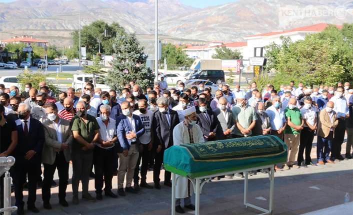 Erzincan’ın sevilen muhtarlarından dört dönem Yeni Mahalle Mahallesi muhtarlığını yapan