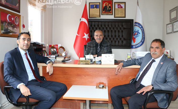 Erzincan Köy ve Mahalle Muhtarları Dernek başkanı ve Kazım Karabekir