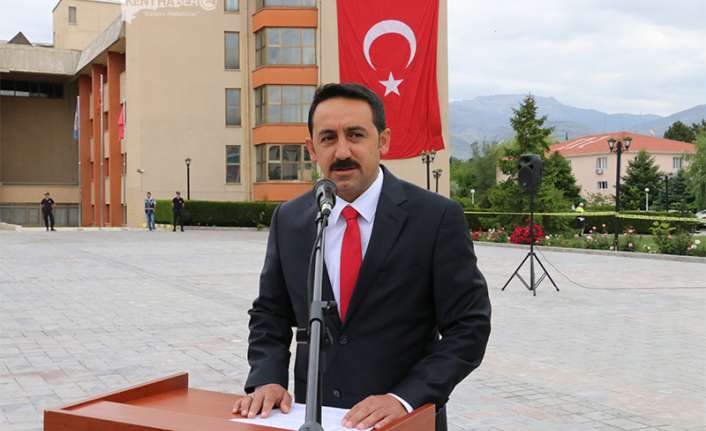 Yaklaşık 5 yıldır vekâleten Erzincan Gençlik Hizmetleri ve Spor İl