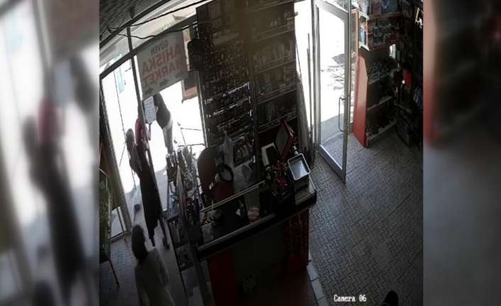 Erzincan’ın Üzümlü ilçesinde bir market sahibi ile müşterinin kavgası güvenlik