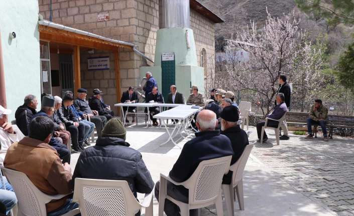 Erzincan’ın İliç ilçesinde her ay düzenli olarak yapılan vatandaşlarla buluşma