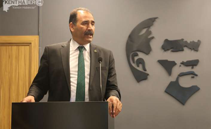 24 Kasım Öğretmenler günü münasebetiyle bir kutlama mesajı yayımlayan Erzincan