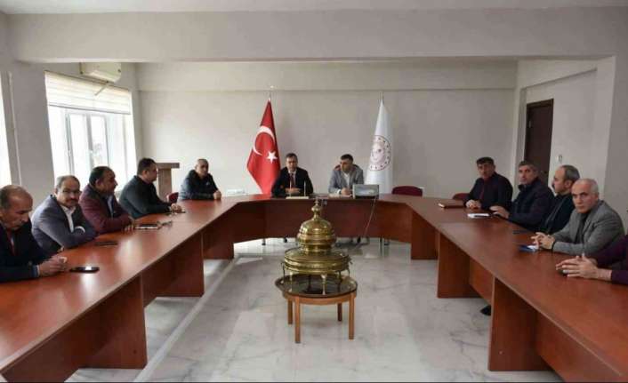 ERZİNCAN’DA ORTAÖĞRETİM VE DİN ÖĞRETİMİNE BAĞLI OKUL MÜDÜRLERİ İLE TOPLANTI