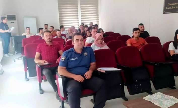 Erzincan’da futbol maçlarında görev alacak özel güvenlik görevlilerine eğitim verildi.