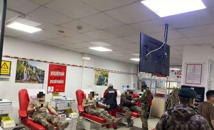 KAHRAMANMARAŞ MERKEZLİ BÜYÜK DEPREMLERİN ARDINDAN KAN STOKLARINDA AZALMA YAŞANIRKEN, ERZİNCAN’DA
