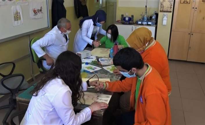 Erzincan’da Milli İrade Özel Eğitim Uygulama Okulu öğrencileri pyrogravure (yakma