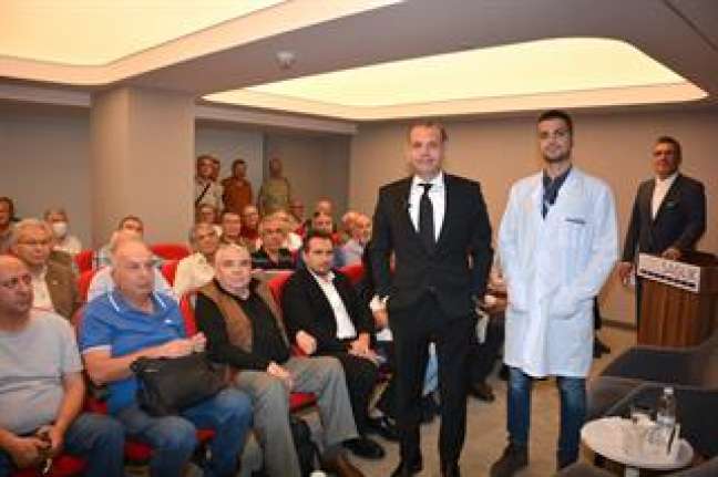 Özel Sağlık Hastanesi Robotik Cerrahi Direktörü Prof. Dr. Burak Turna