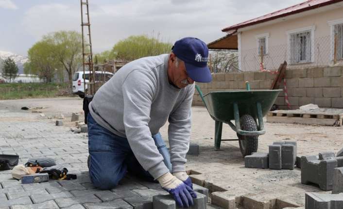 Erzincan’da kilit parke taşı