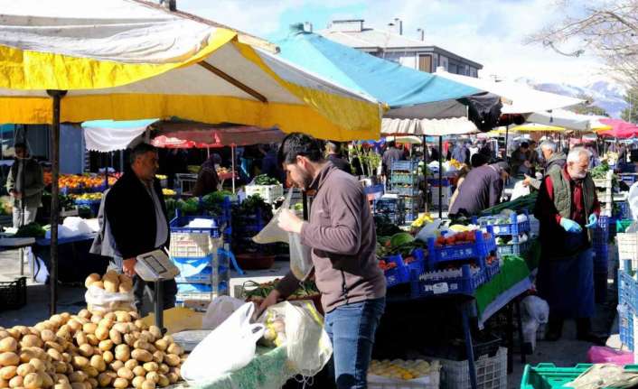 Erzincan’da belirli günlerde ve muhtelif yerlerde kurulan semt pazarlarında ki